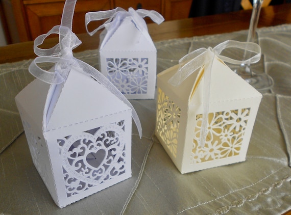 100x Laser Cut Paper Butterfly Sweet Candy Box Gift Boxes Party Wedding Favors