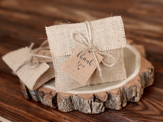 Burlap Favor Bags Wedding Gift Bags Natural Rustic Linen Bags Rustic gift bags Country wedding Burlap wedding Candy Bags jewelry bags