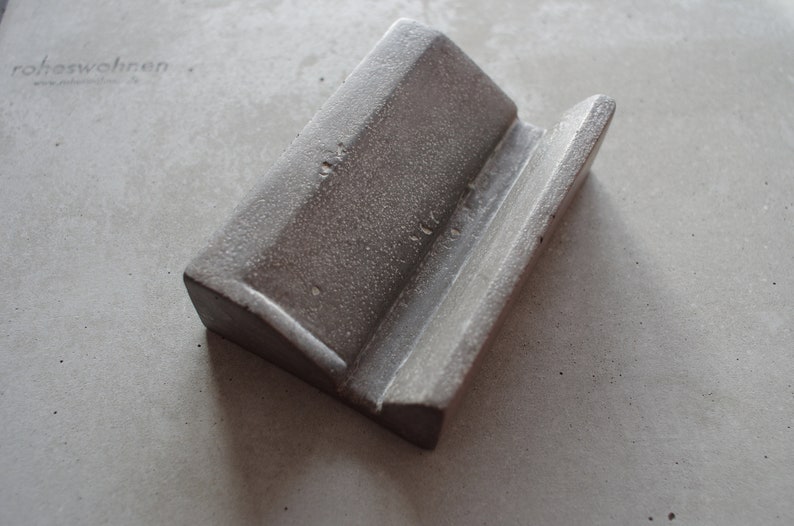 raw living Concrete soap dish image 4