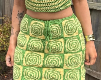 Crochet Pattern -Camellia Skirt, Spiral Crochet Skirt Pattern, Granny Square Mini Skirt PDF, Beginner-Friendly Pattern, Crochet Matching Set