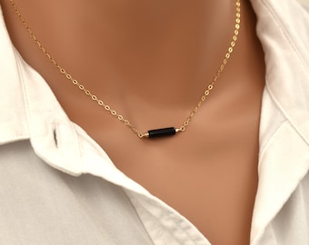 Dainty Gold Chain Necklace with Black Onyx. Simple Gold Choker with Black Stone. Gold Stacking Necklace. Cute Everyday Necklaces for Women.