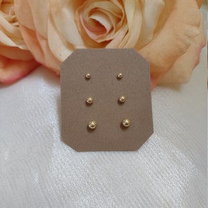 Gold Filled Kugel Ohrstecker-Set; Kleine Goldohrringe, 3er Set: 5 mm, 4 mm, 3 mm; Minimalistischer Goldschmuck; Ohrringe für Mädchen oder Frauen