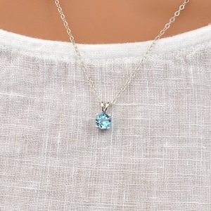 Sterling Silber Blautopas Anhänger Halskette. Hellblaue Schweizer Topas Edelstein Halskette. Dezember Geburtsstein Schmuck für Frauen.