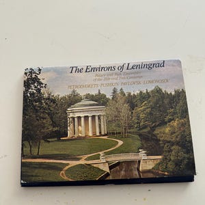 Set of Leningrad Vintage Postcards; Set of 18 in Folder; City Postcards; 1983 Postcards; The Environs of Leningrad