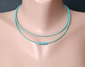 Türkise Doppelstrang-Halskette mit Rocailles