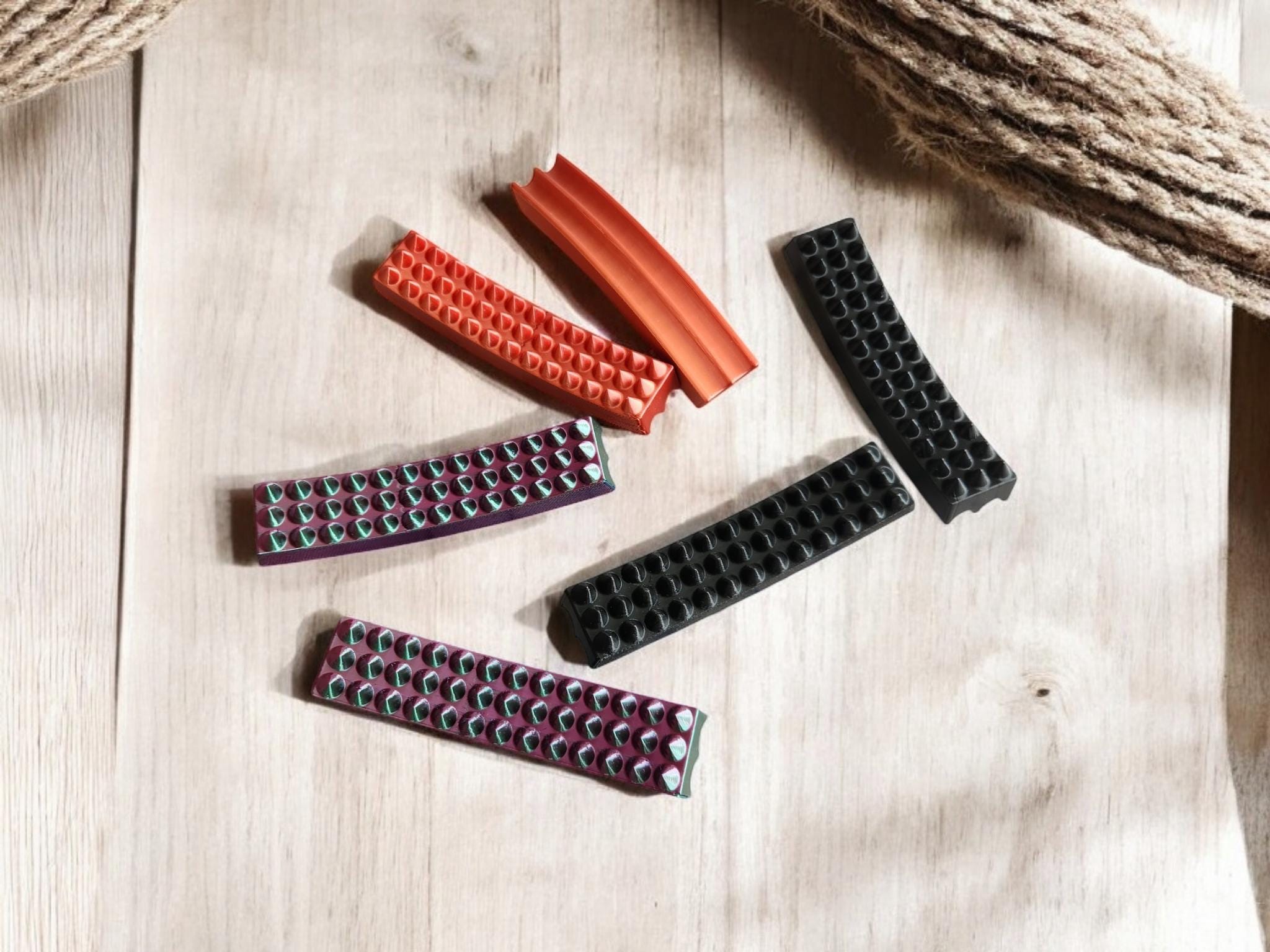 Curved Spike Strips 4pack