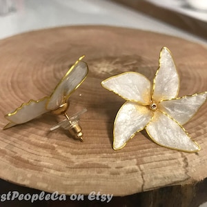 Sampaguita Stud Earrings Handmade Philippines Flower, Jasminum, Bridal flower White, jewelry best Romantic gift for Her Love gift image 5
