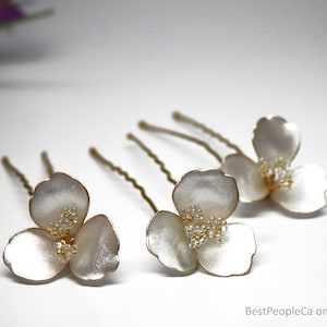 Wedding Hair Accessories Handmade Hair Pin Shimmering Pearl White Flower, Bridal Hair Fork Price for 1 pin. zdjęcie 8