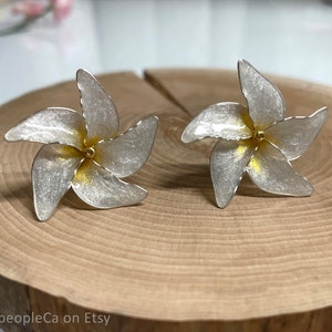 Sampaguita Stud Earrings Handmade Philippines Flower, Jasminum, Bridal flower White, jewelry best Romantic gift for Her Love gift image 3