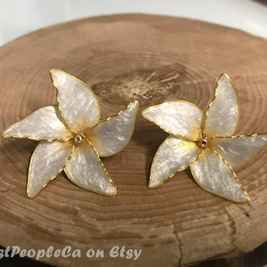 Sampaguita Stud Earrings Handmade Philippines Flower, Jasminum, Bridal flower White, jewelry best Romantic gift for Her Love gift Gold