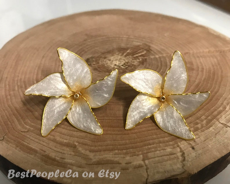 Sampaguita Stud Earrings Handmade Philippines Flower, Jasminum, Bridal flower White, jewelry best Romantic gift for Her Love gift Gold