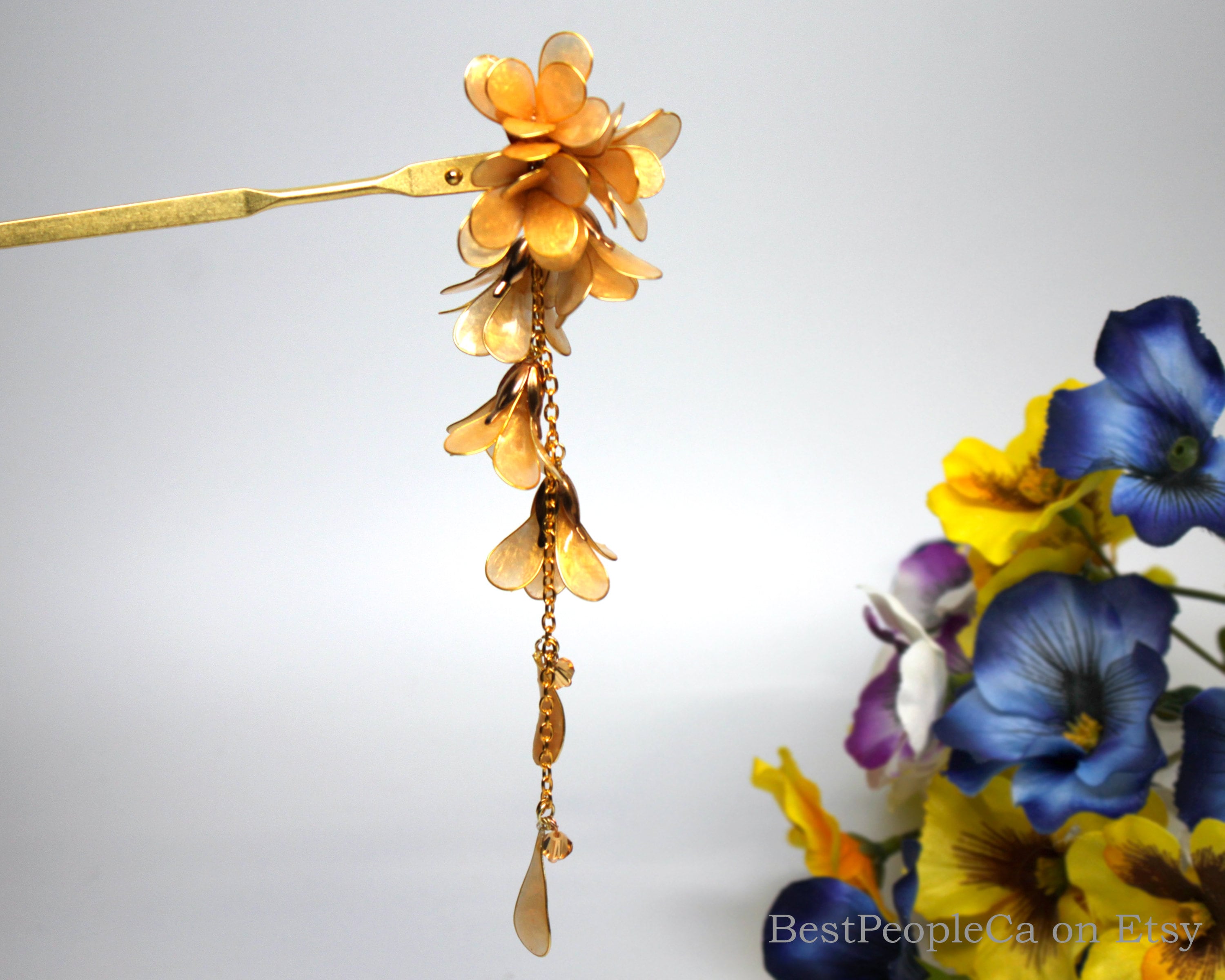 Gold Flower Hair Stick: Japanese Kanzashi Hairpin With Resin  display picture 1