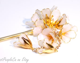 Handgemaakte Kanzashi-set met haarspeld en oorbellen: iriserende harsbloemen