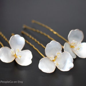 Wedding Hair Accessories Handmade Hair Pin Shimmering Pearl White Flower, Bridal Hair Fork Price for 1 pin. zdjęcie 5