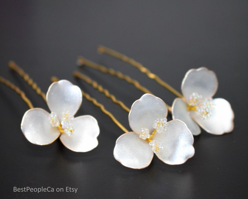 Wedding Hair Accessories Handmade Hair Pin Shimmering Pearl White Flower, Bridal Hair Fork Price for 1 pin. zdjęcie 5