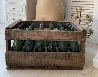 Caixa de cerveja antiga "D'Hollander" com garrafas, caixa para garrafas, caixa de madeira, caixa desgastada, caixa de cerveja