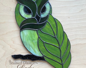 Handcrafted stained glass barred owl suncatcher in green, whimsical bird home decor, unique gift idea, nature window or wall hanging
