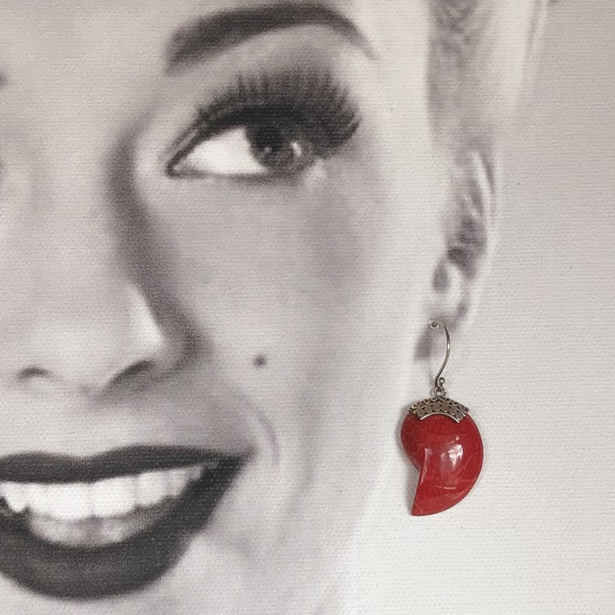 Boucle D'oreille Ancienne En Argent Massif Avec Corail Rouge - Bijou Traditionnel Et Ethnique D'occasion