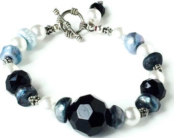 Blue Pearl Beaded Bracelet