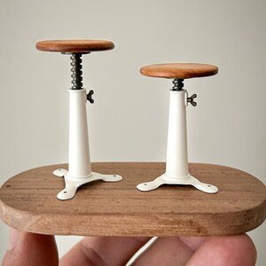 Miniature Stool, Height Adjustable Corkscrew from SINGER, vintage, industrial, dollhouse stool, Scale 1/12 image 5