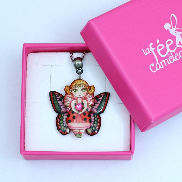 Pendentif petite fée papillon rose