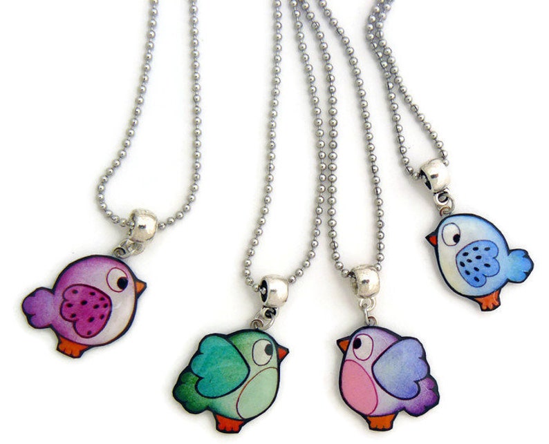 Pendentif pour enfant petit oiseau image 1