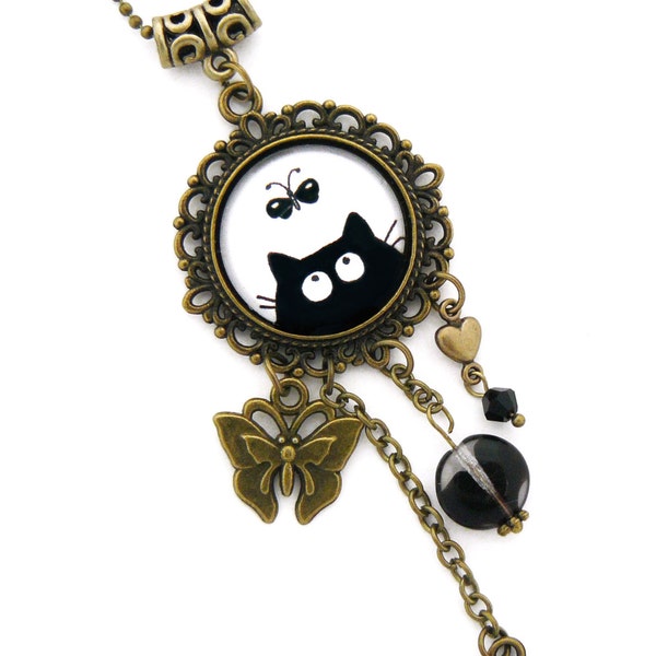 Pendentif médaillon chat noir et papillon