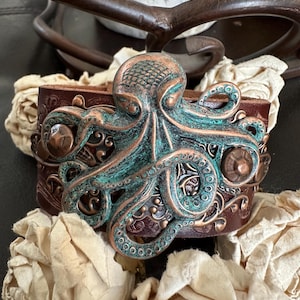 Octopus leather cuff bracelet, Renaissance faire, cosplay, steampunk cuff, the kraken, Cthulhu,octopus jewelry, steampunk jewelry