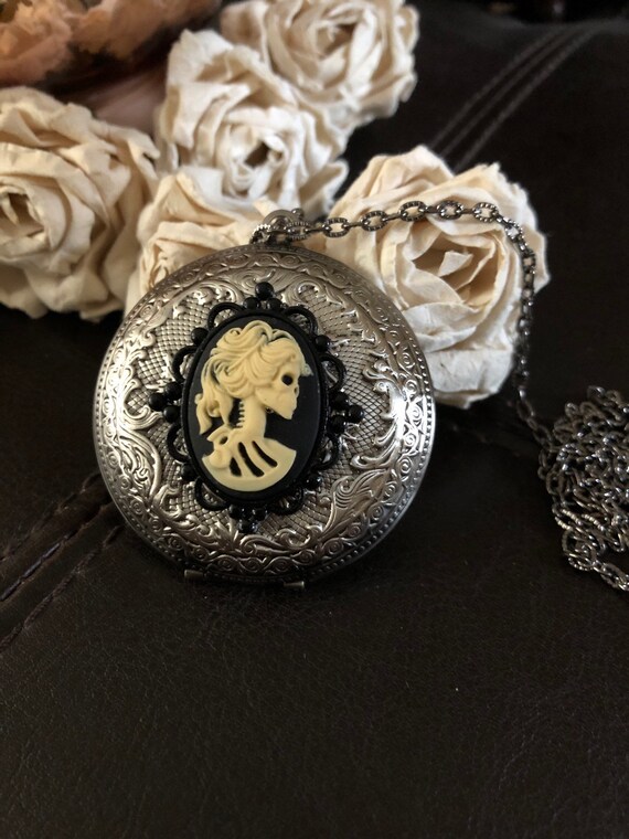 Handmade Bronze Lolita Day Of The Dead Pill Box