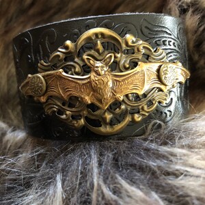 Bat bracelet leather cuff, bat gift, bat jewelry, gothic gift, Halloween, gothic cuff, leather bracelet, gothic bracelet, chunky bracelet image 4