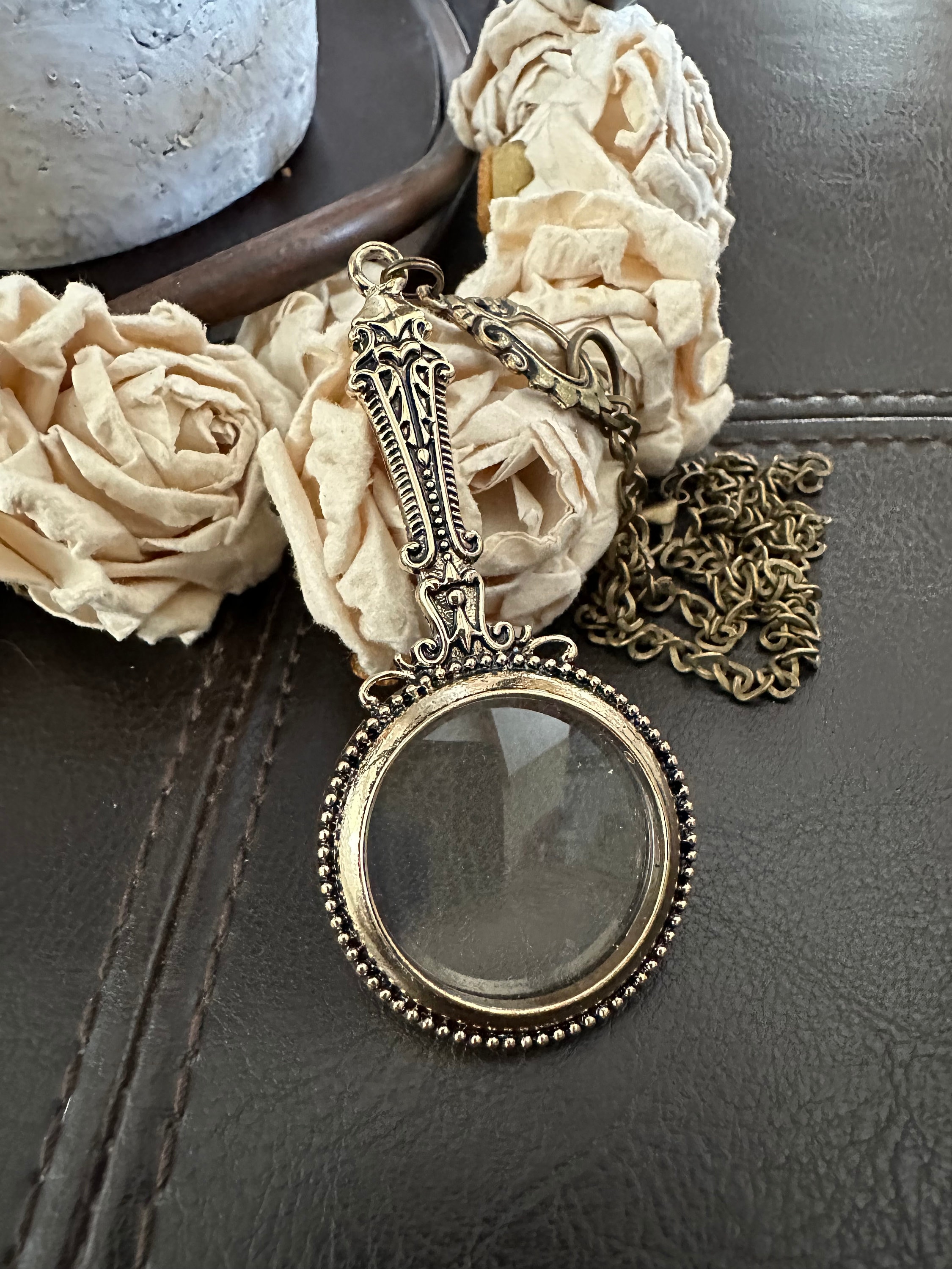 Magnifying Glass Necklace with a handle, Brass and Glass Steampunk Mon –  Upcycled Works