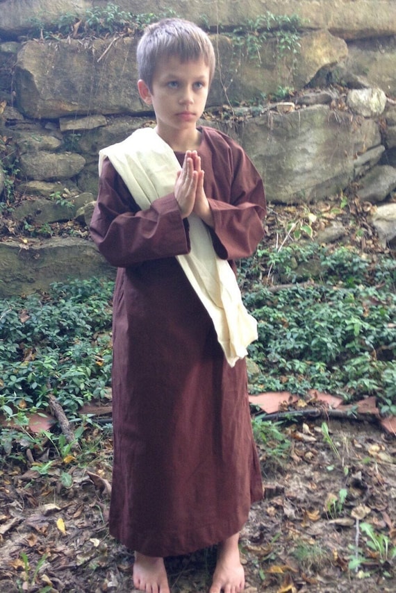 Saint Costume sizes are in inches from shoulder to ankle hem