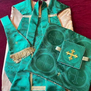 5 Piece Boys&#39; Vestments, Maniple, Stole, Veil, Burse and Chasuble