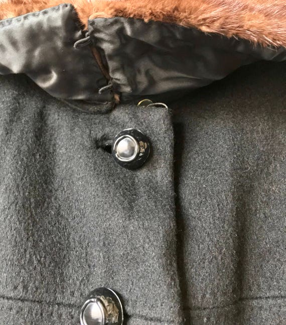 Union label dress coat: brown fur trimmed collar,… - image 5