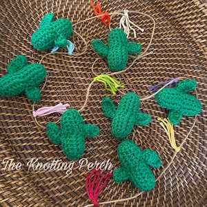 Crochet Cactus Garland, Cactus Banner, Fiesta, Succulent Decoration, Boho, Desert Home Decor, Birthday Party, Baby Shower, Photo Booth,