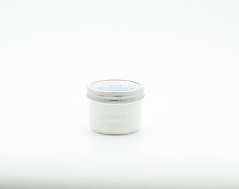 Glossy Mason Jar Soy Candle ~  Candy Cane/Pale Cream  8oz