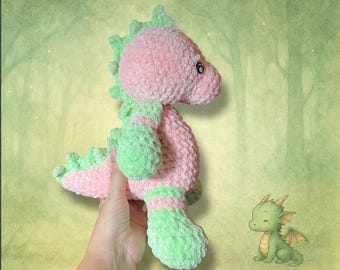 Peluche de dragón o dinosaurio bebé hecho a mano – Amigurumi suave para bebés y niños – Dragón de ganchillo unisex
