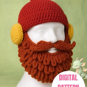 Puede incluir: Un gorro rojo tejido a ganchillo con barba y bigote a juego, y orejeras amarillas. La barba y el bigote son de un tono naranja más oscuro. El texto "DIGITAL PATTERN ONLY" está en un círculo blanco.
