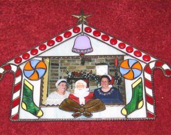 Stained Glass Gingerbread House Photo Frame Pattern
