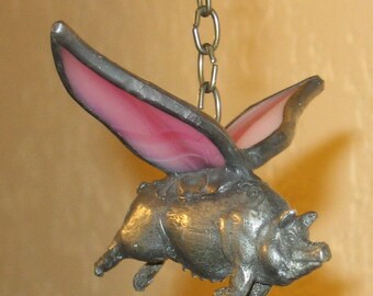 Modèle de moulage de cochon volant en vitrail