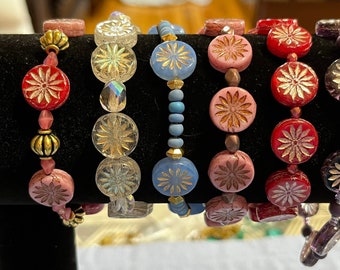 braccialetti elastici con margherita II / regali per lei / gioielli PEO