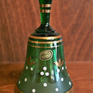 Green Crystal Glass Bell with Gold Accents in Very Good Condition - HOLIDAY DECO / COLLECTIBLE!!! - Measures ~3.5 x 6&quot;