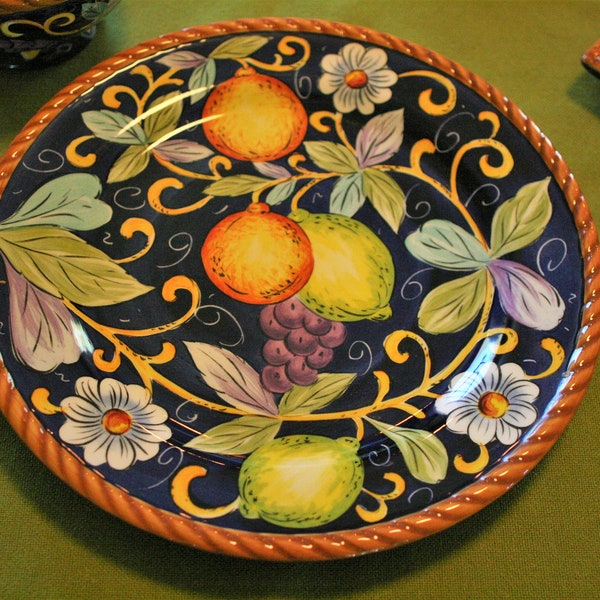 GORGEOUS & VIBRANT Italiano Tabletops Gallery Hand Painted Hand Crafted Round Dinner Plate - Measure ~11" x  1.25", HIGH Quality!!!