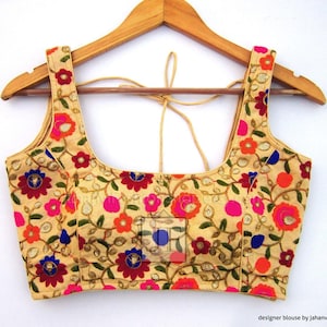 Stickerei Bluse mit weitem Rundhalsausschnitt - Goldene Bluse mit Rundhalsausschnitt - schwere Stickerei Bluse