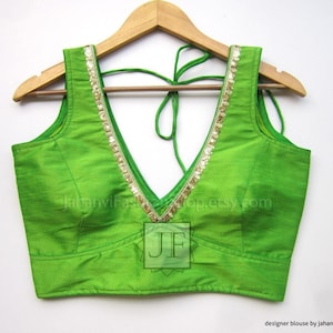 Made To Order Saree Blouse , Designer Saree Blouse with Contrast Piping, Indian Sari Top Crop Top Wedding blouse Stitched Saree Blouse