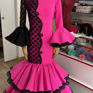 Flamencokleid mit bi-elastischem Stoff und Plumeti