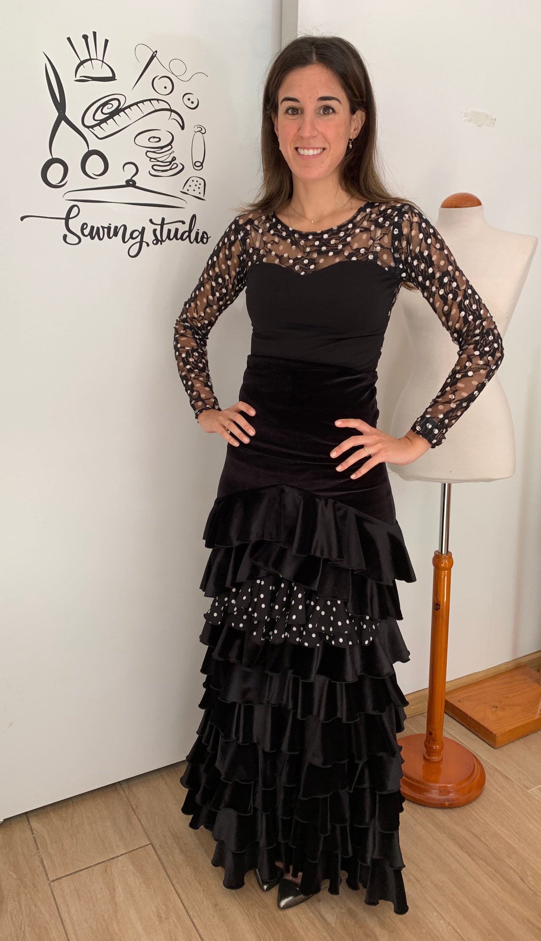 Falda flamenca profesional modelo minivolantes terciopelo - Flamencodesign  Sevilla