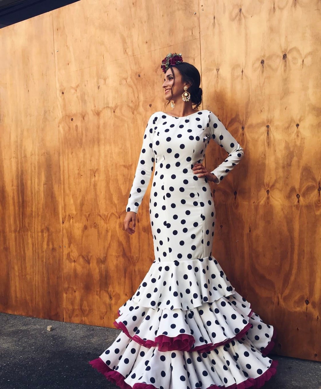 Vestido de Flamenca en tela bielastica con lunares - Etsy España Vestido de Flamenca en tela bielastica con lunares - Etsy España