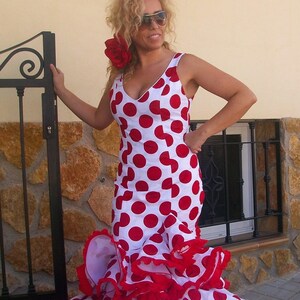 Flamencokleid mit 3 Rüschen
