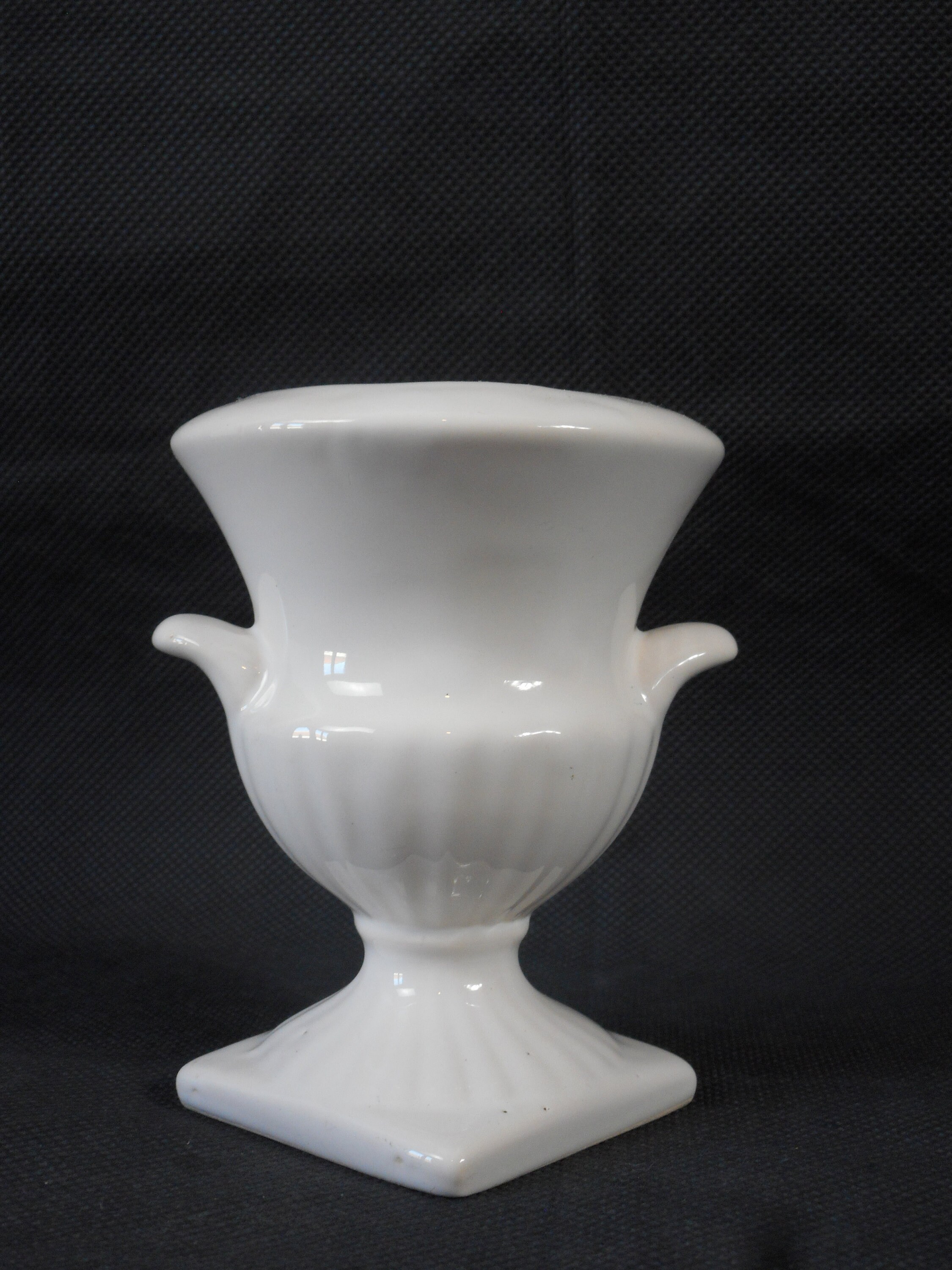 Superbe Petit Vase Miniature Décoratif en Porcelaine Français Vintage